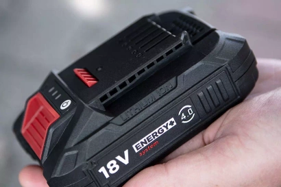 Akumulator litowo-jonowy do elektronarzędzi 18V ENERGY+ Graphite 4.0Ah 58G004