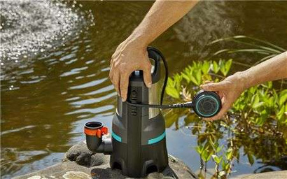 Pompa zanurzeniowa elektryczna do brudnej wody Gardena o mocy 1100 W 09046-20