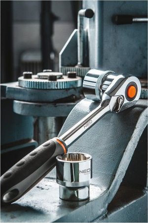 Nasadka sześciokątna krótka ze stali CrV o rozmiarze 1/4" 12 mm Neo 08-452