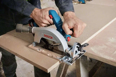 Pilarka tarczowa akumulatorowa z silnikiem bezszczotkowym Bosch Professional GKS 185-LI body