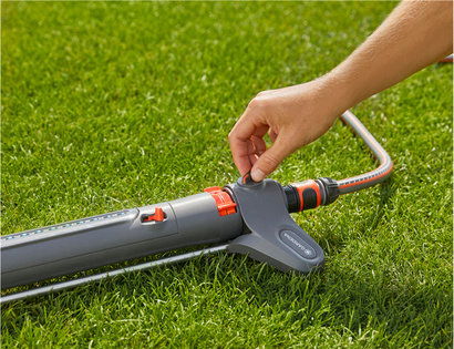 Zraszacz wahadłowy Gardena AquaZoom S do powierzchni 150 m2 18710-20