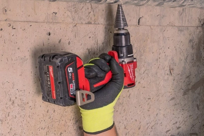 Wiertarko-wkrętarka akumulatorowa bezszczotkowa 18V M18 BLDDRC-0X Milwaukee + walizka