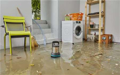 Pompa zanurzeniowa elektryczna do brudnej wody Gardena o mocy 750 W 9044-20