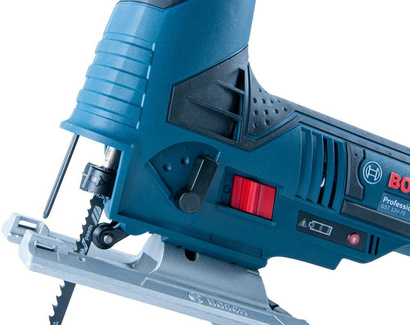 Wyrzynarka akumulatorowa 18V GST 12V-70 Bosch Professional + akumulator 2.0Ah + ładowarka