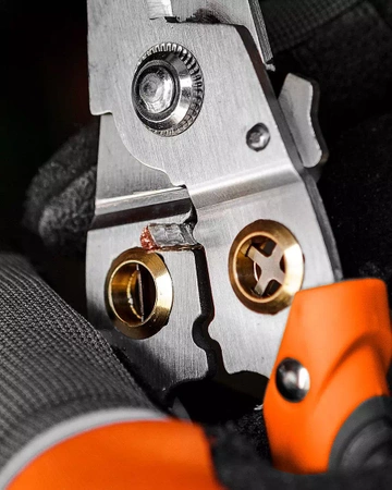 Szczypce do izolacji 6w1 NEO 01-549