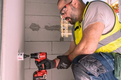 Wiertarko-wkrętarka akumulatorowa bezszczotkowa 18V M18 BLDDRC-0X Milwaukee + walizka