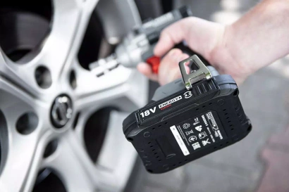 Akumulator litowo-jonowy do elektronarzędzi 18V ENERGY+ Graphite 4.0Ah 58G004