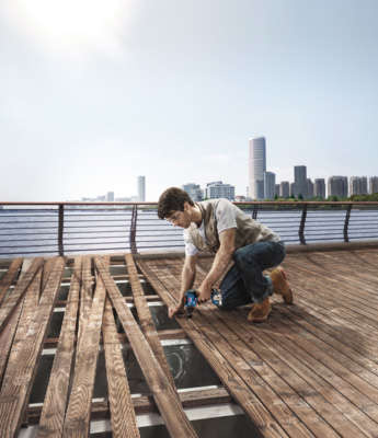 Wiertarko-wkrętarka akumulatorowa z silnikiem bezszczotkowym Bosch Professional GSR 18V-50 + akumulator 3 x 2 Ah + ładowarka GAL 18V-20 + walizka L-Case