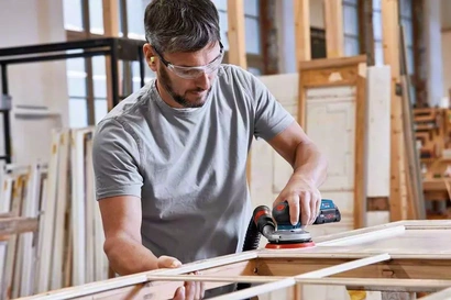 Szlifierka mimośrodowa akumulatorowa bezszczotkowa 18V GEX 18V-125 Bosch Professional 125 mm