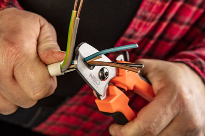 Szczypce nożyce obcinak do kabli o długości 185 mm Neo 01-510