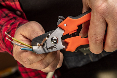 Szczypce nożyce obcinak do kabli o długości 185 mm Neo 01-510
