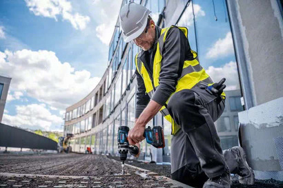 Wiertarko-wkrętarka akumulatorowa Bosch Professional GSR 18V-150 C + L-BOXX body