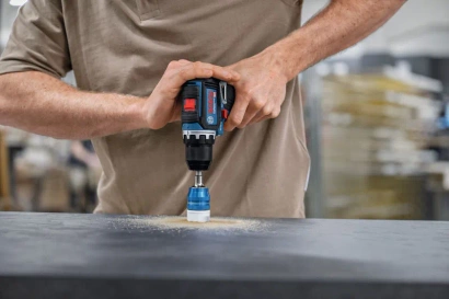 Wiertarko-wkrętarka akumulatorowa 12 V GSR 12V-32 + 2 akumulatory 2,0 Ah + ładowarka Bosch