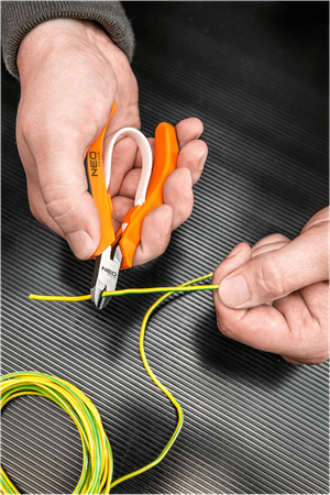 Szczypce precyzyjne boczne kombinerki ze stali hartowanej o długości 110 mm Neo 01-106