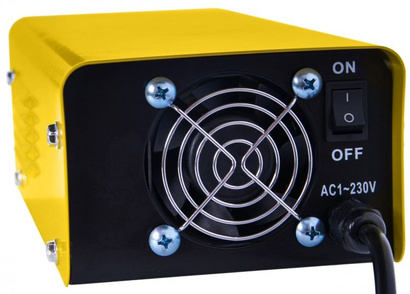 Prostownik samochodowy inwerterowy do akumulatorów Magnum AGRI 30 12V