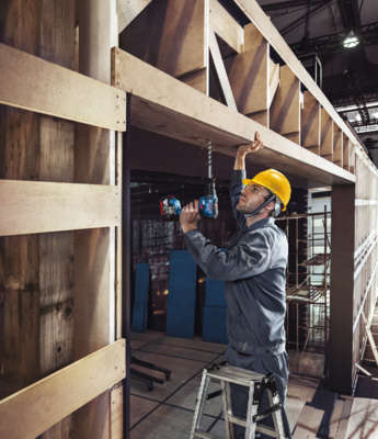 Wiertarko-wkrętarka akumulatorowa z silnikiem bezszczotkowym Bosch Professional GSR 18V-50 + akumulator 3 x 2 Ah + ładowarka GAL 18V-20 + walizka L-Case