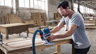 Frezarka górnowrzecionowa Bosch Professional GOF 130 o mocy 1300 W