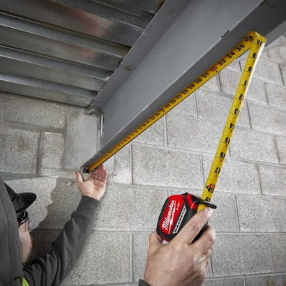 MILWAUKEE MIARA ZWIJANA STALOWA 10 M/27 MM MAGNES