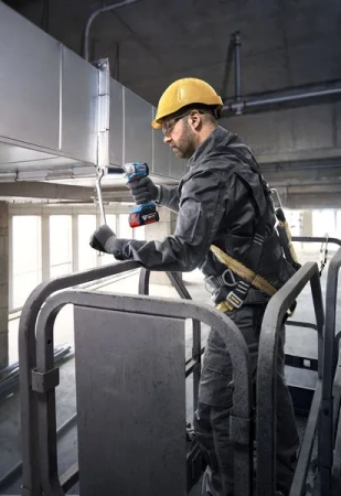 Klucz udarowy akumulatorowy GDS 18V-350 + 4 Ah + walizka Bosch