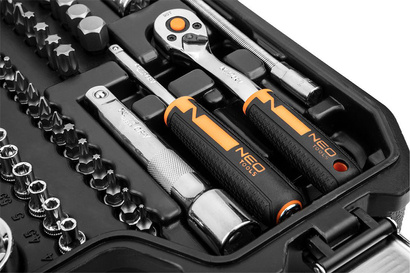 Zestaw kluczy nasadowych 1/2", 1/4" 82 elementów Neo 10-059
