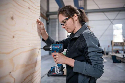 Wiertarko-wkrętarka akumulatorowa z silnikiem bezszczotkowym Bosch Professional GSR 18V-90 C