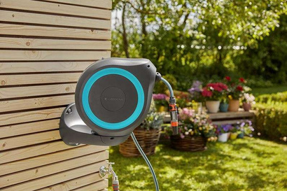 Bęben naścienny na wąż z automatycznym zwijaczem Gardena RollUp M 20 m 18610-20